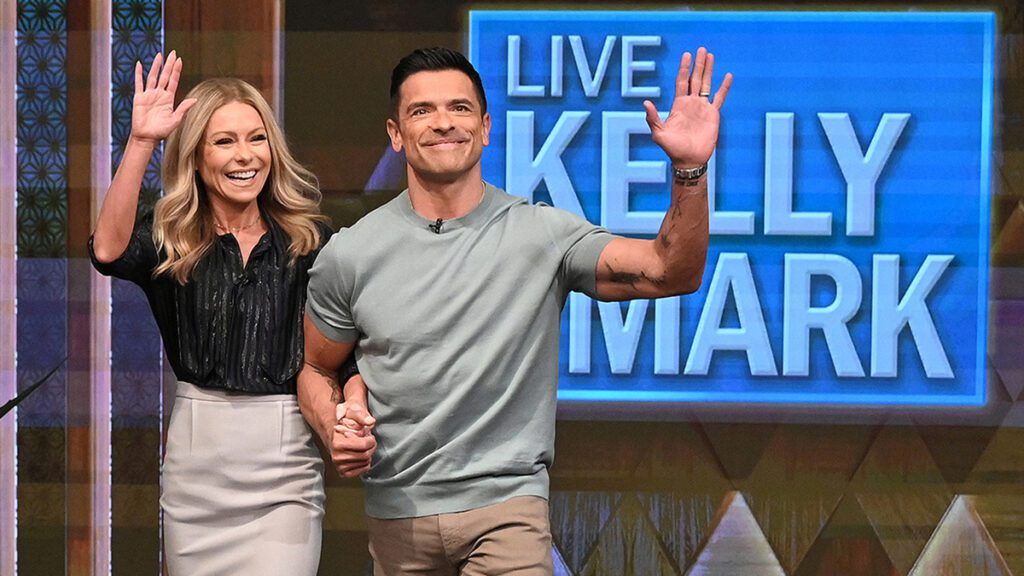 Kelly Ripa, Mark Consuelos, Live with Kelly and Mark, #KellyandMark #LiveKellyMark