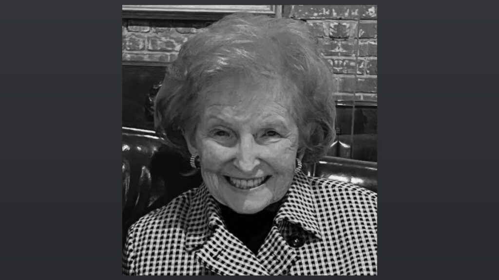 Molly Wolveck, Mom of ‘The Young and the Restless’ Star Kate Linder, Passes Away at 98 Years Old Molly Wolveck, Kate Linder's Mom,